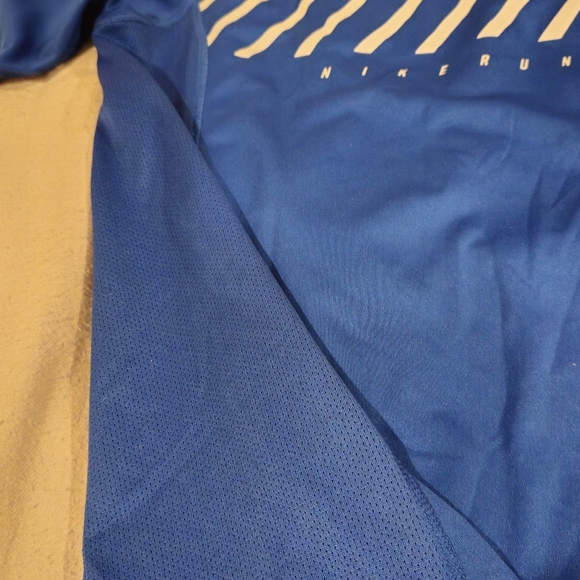 Nike running women's size medium blue dri fit tshirt new no tags - Picture 7 of 10